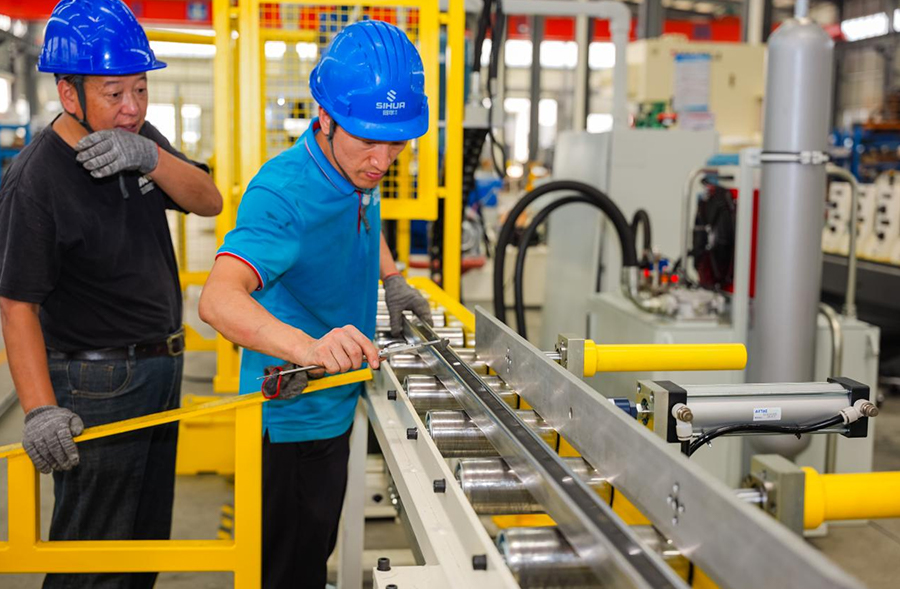 Profilieren von hochfestem Stahl für Automobilteile