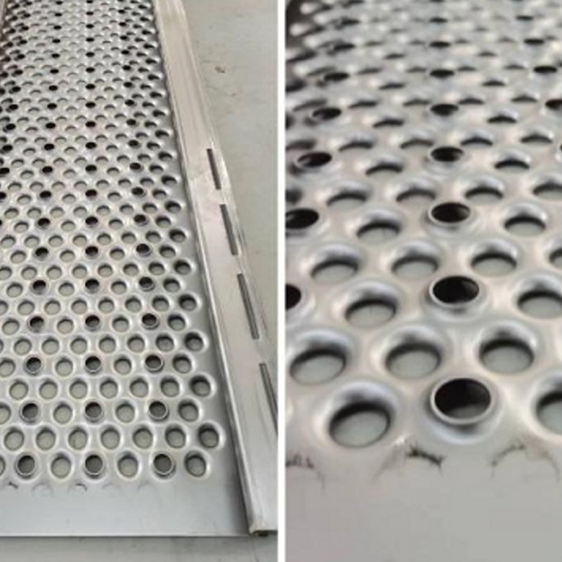 Rollformmaschine für Metallgerüste