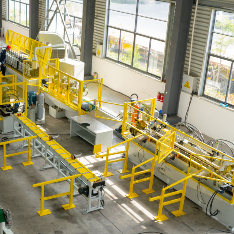 Haupt- und Quer-T-Gitter-Profiliermaschine
